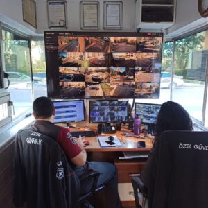 3 Plaka Kamerası 2 Kollu Bariyer 3 Kanal Lisanslı Bilgisayar Kurulum Dahil Anahtar Teslim Set